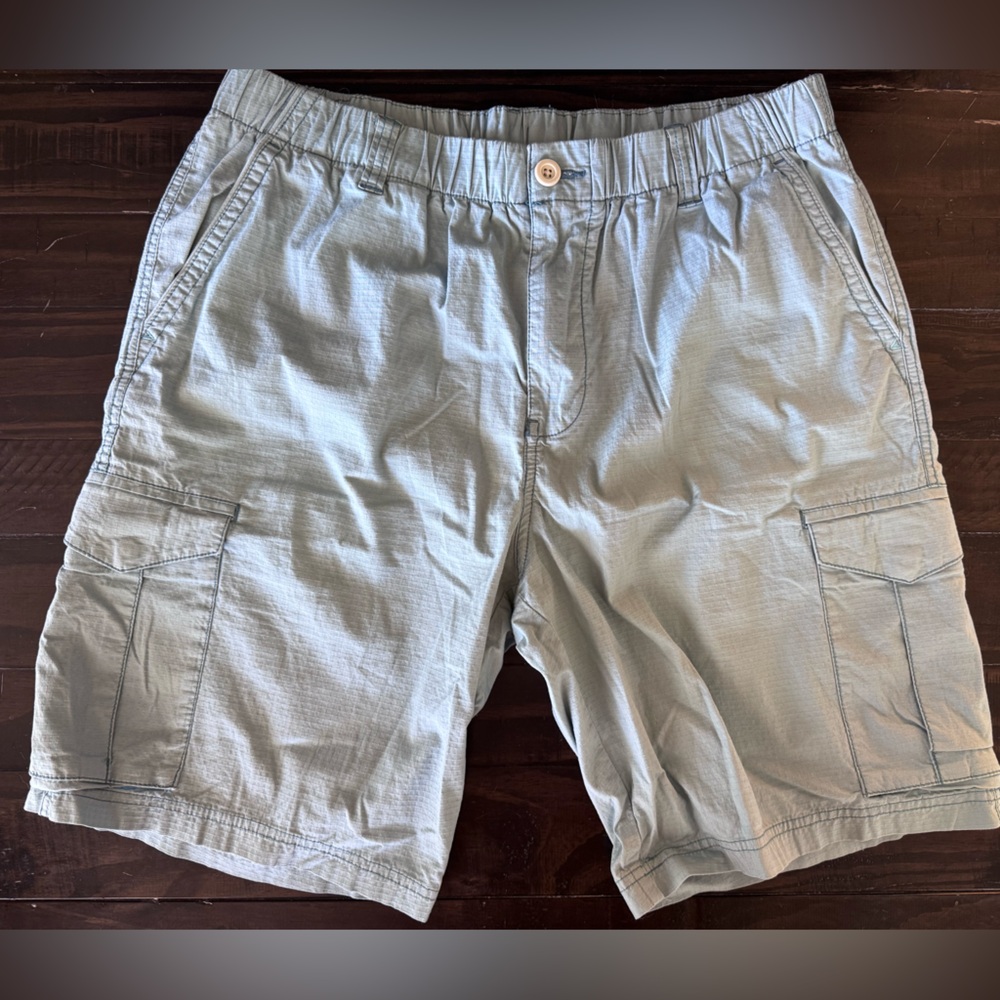 Tommy Bahama Men’s Cargo Shorts Size Large